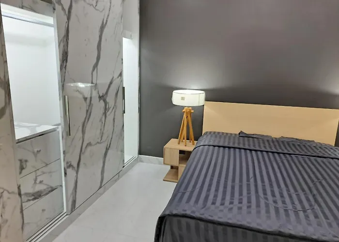 Modern 2 Bedroom & Kitchen - Prime Sukhumvit - Bts Mquartier Phrom Phong *