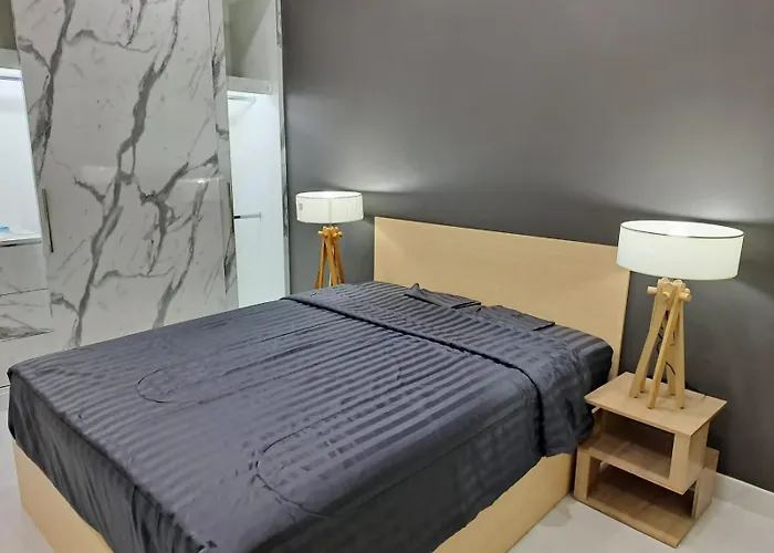 Modern 2 Bedroom & Kitchen - Prime Sukhumvit - Bts Mquartier Phrom Phong 公寓 *